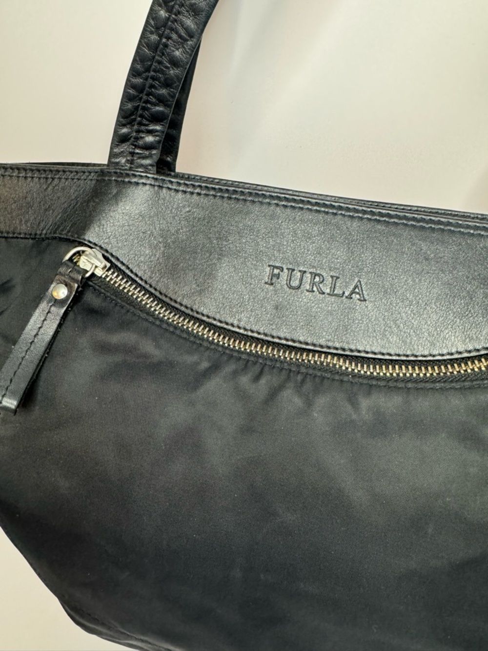 #284 Furla Black Nylon & Leather Shoulder Tote Bag - Picture 3 of 17